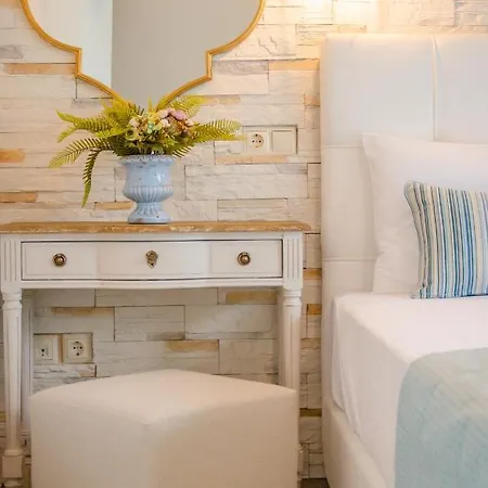 Palm Apartment *